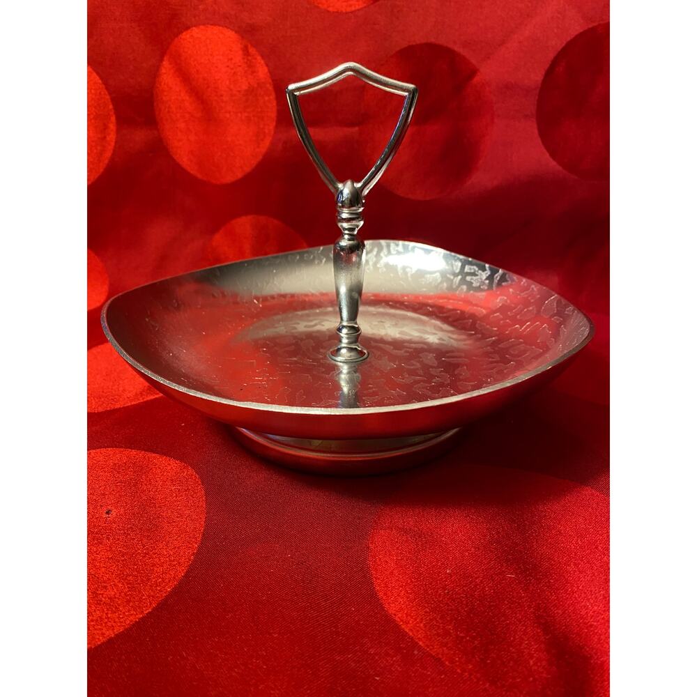 Kensington Moire Aluminum Tidbit tray w handle on pedestal silver tone 8 in. EUC